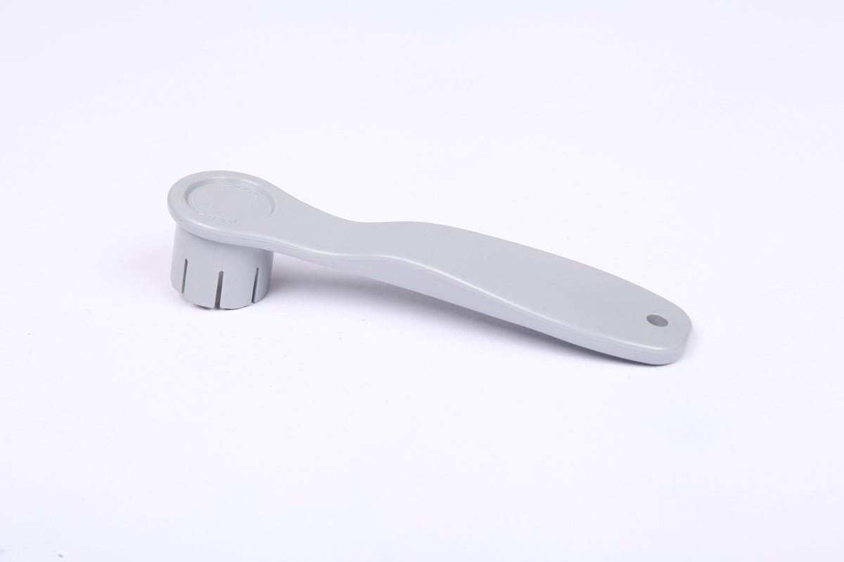 Air Valve Wrench for Stand-Up Paddleboards & Inflatable Hot Tubs | Bestway